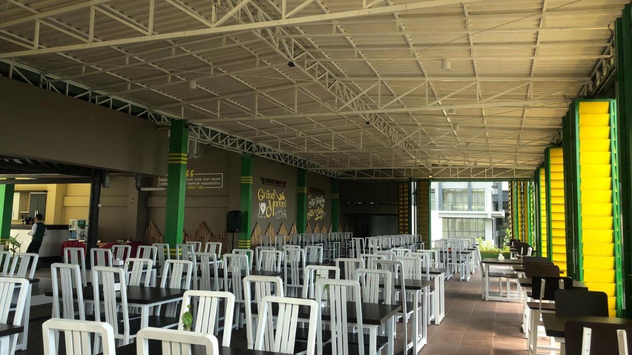 Grand Madani Hotel Mataram Esterno foto
