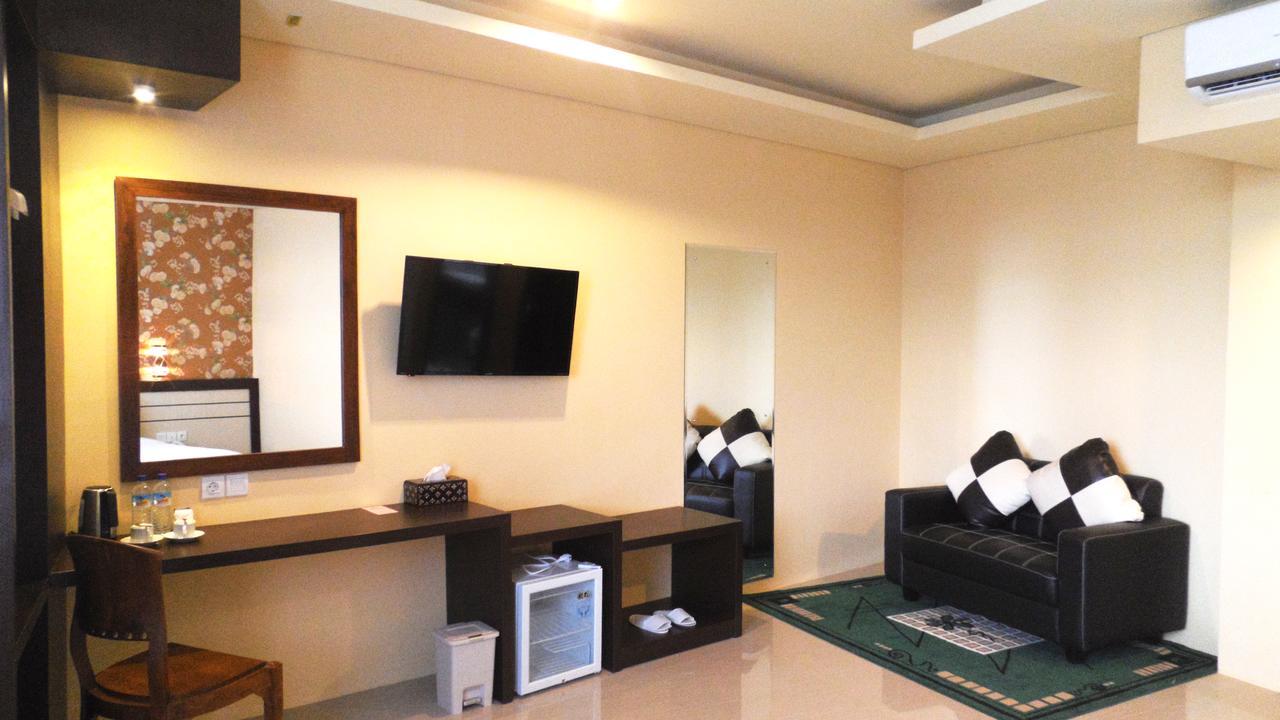 Grand Madani Hotel Mataram Esterno foto