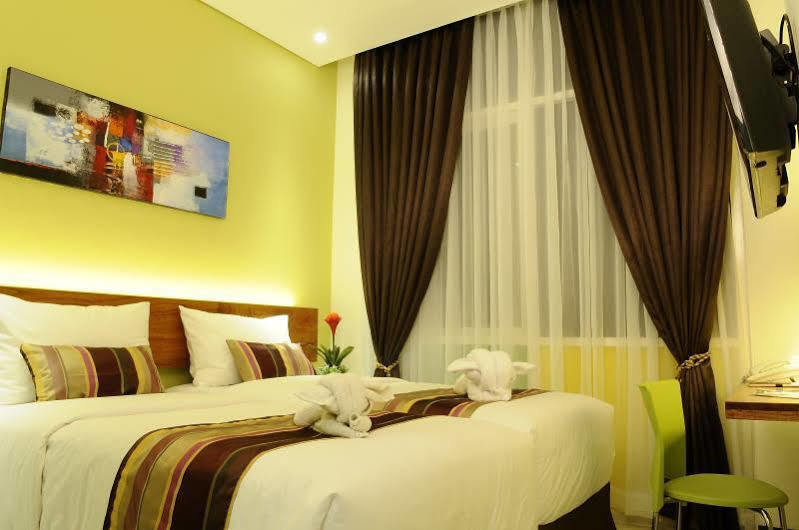 Grand Madani Hotel Mataram Esterno foto