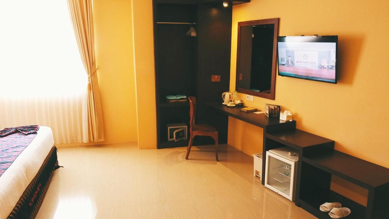 Grand Madani Hotel Mataram Esterno foto